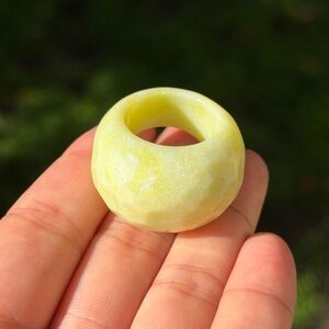Size 9 chunky faceted lemon jade ring 0773